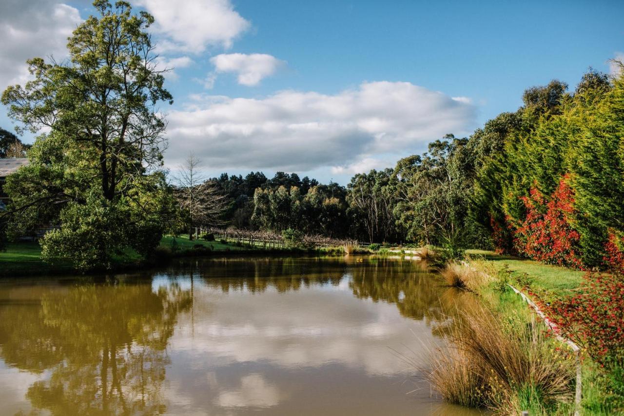 Wurrung B & B - The Cottage Woodend Bagian luar foto